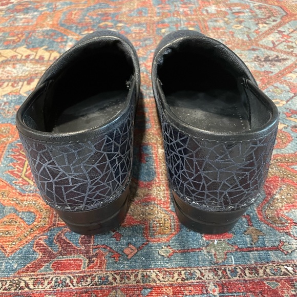 Sanita, Size 40, Navy Blue Slip On’s, LIKE NEW, Excellent condition - Picture 4 of 5